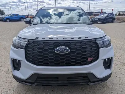 2026 Ford Explorer ST 4WD - Photo 2