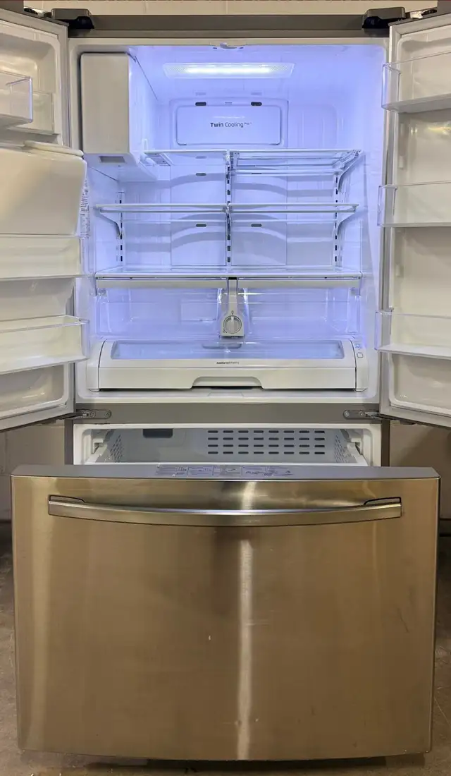 - Refrigerator "SAMSUNG" With Touch Pad Screen H70/W36/D34 - Photo 2
