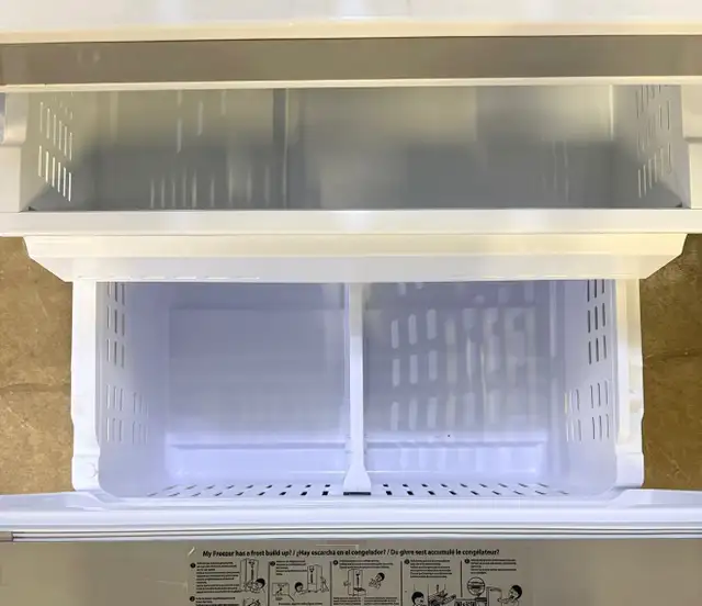 - Refrigerator "SAMSUNG" With Touch Pad Screen H70/W36/D34 - Photo 3