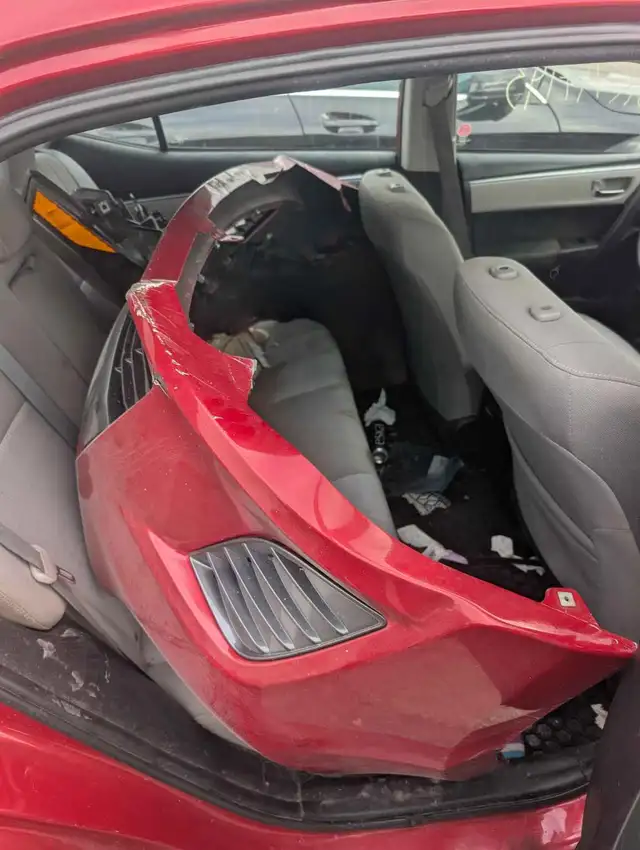 2016 Toyota Corolla BASE - Photo 2