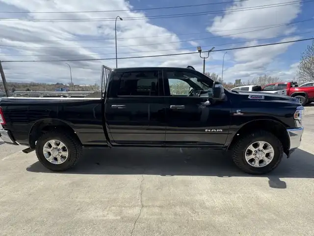 2023 Ram 3500 Big Horn | 6.7L CUMMINS HO | AISIN | LEVEL 1 - Photo 8