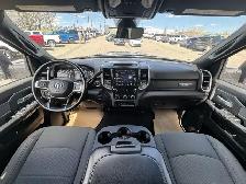 2023 Ram 3500 Big Horn | 6.7L CUMMINS HO | AISIN | LEVEL 1 - Photo 9