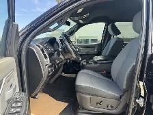 2023 Ram 3500 Big Horn | 6.7L CUMMINS HO | AISIN | LEVEL 1 - Photo 10