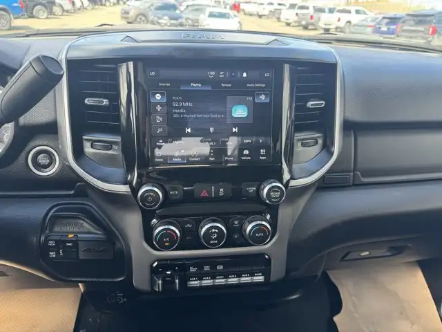 2023 Ram 3500 Big Horn | 6.7L CUMMINS HO | AISIN | LEVEL 1 - Photo 11