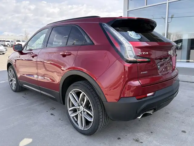 2019 Cadillac XT4 AWD Sport | 2.0L I4 TURBO | SUNROOF | COMF - Photo 3