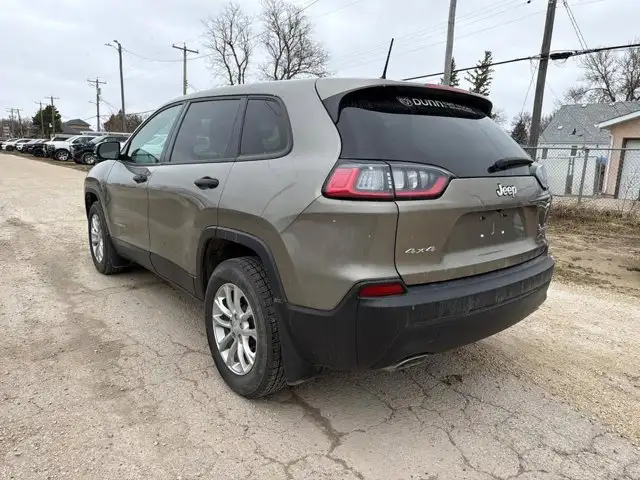 2019 Jeep Cherokee Sport - Photo 4