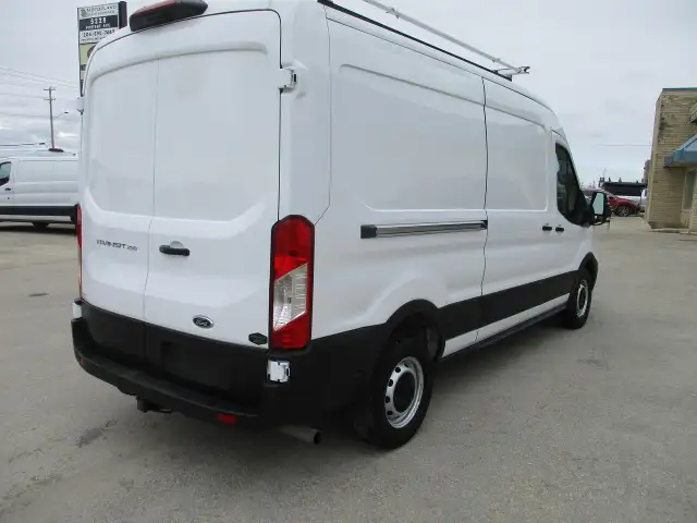 2022 Ford Transit Cargo Van - Photo 5
