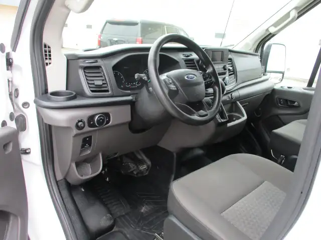 2022 Ford Transit Cargo Van - Photo 9
