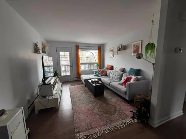 4 1/2 Limoilou Tranquille 1400$ Lumineux - Photo 2