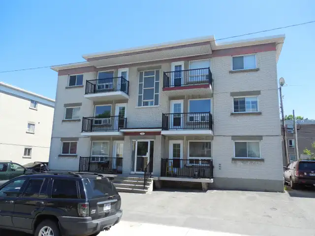 4 1/2 Limoilou Tranquille 1400$ Lumineux - Photo 8