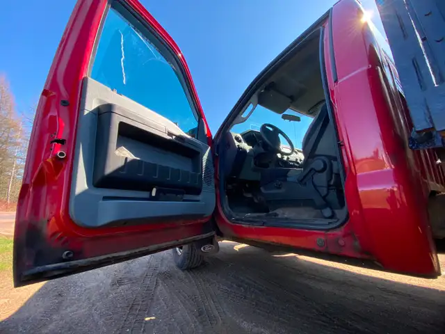 FOR SALE! FORD F-350 Dually Truck. - Photo 6