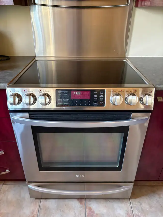 Cuisinière électrique LG
