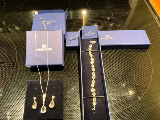 Collier, pendentif et bracelet - Photo 2