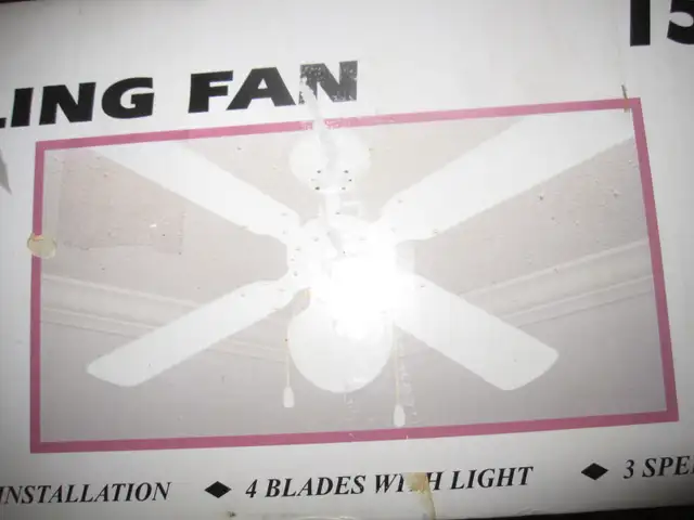 BRAND NEW 42' WHITE CEILING FAN WITH LIGHT 3 SPEEDS & REVERSE - Photo 3
