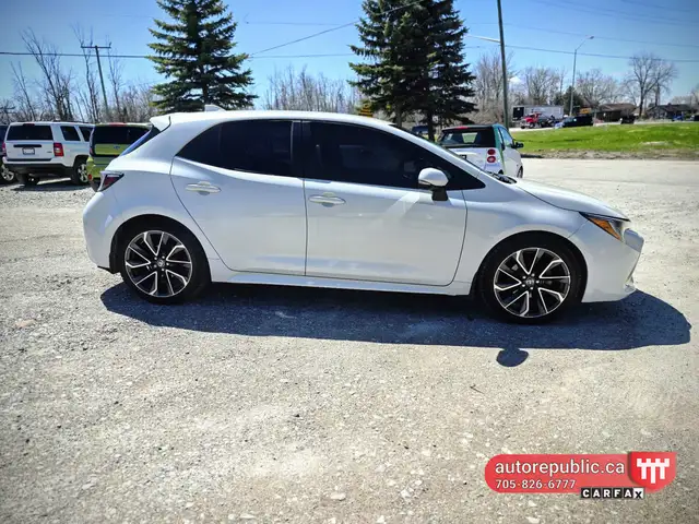 2019 Toyota Corolla Hatchback XSE Certified Loaded Only 57k kms - Photo 16