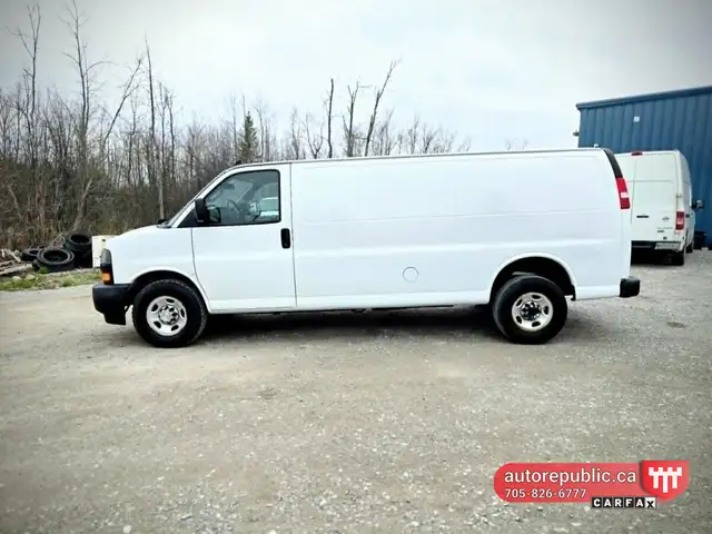 2020 Chevrolet Express 2500 LWB Ony 63k kms Certified 4.3L V6 - Photo 2