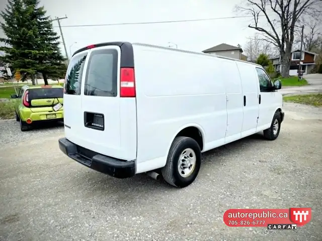 2020 Chevrolet Express 2500 LWB Ony 63k kms Certified 4.3L V6 - Photo 17