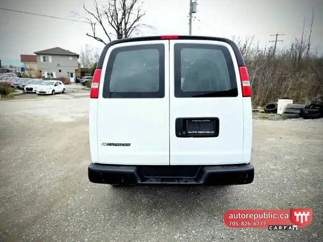 2020 Chevrolet Express 2500 LWB Ony 63k kms Certified 4.3L V6 - Photo 18