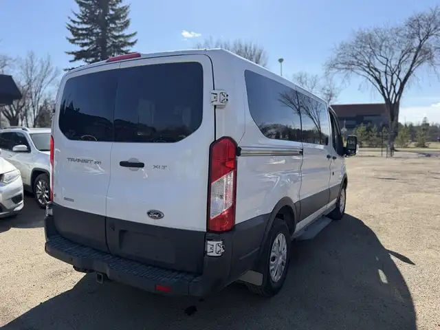 2016 Ford Transit 150 XLT - Photo 6