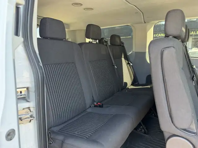 2016 Ford Transit 150 XLT - Photo 9