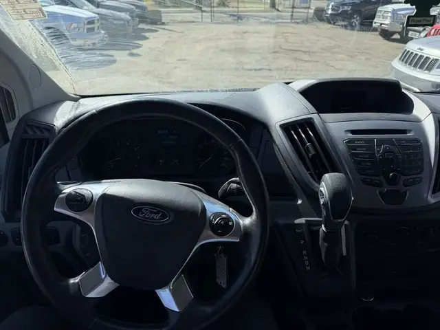 2016 Ford Transit 150 XLT - Photo 11