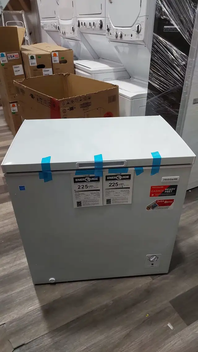 Chest Freezer 7 cu ft  Frigidaire EFRF7009 White new