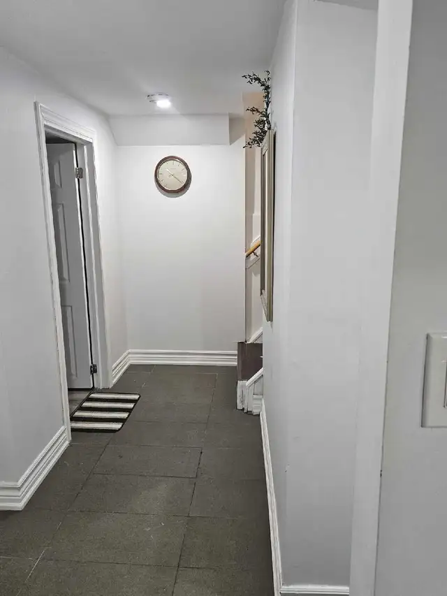 Basement for Rent - Photo 3