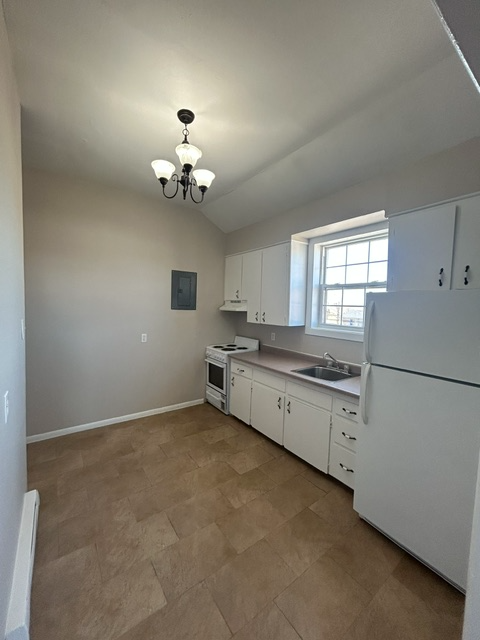 2 Bed / 1 Bath for Rent in Moncton - 11 Victory #12 - Photo 5