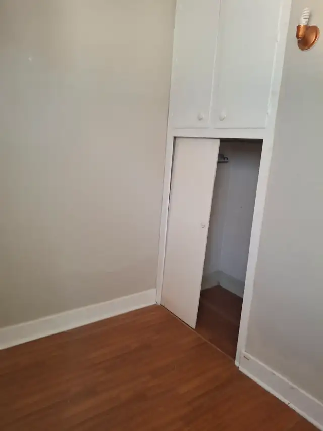 Two bedrooms main floor apartment for rent - Photo 5