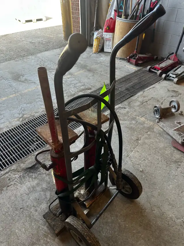 Hydraulic Cylinder Cart - Photo 2