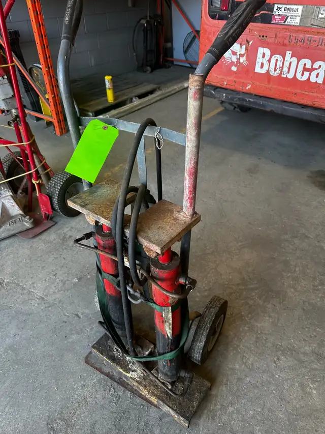 Hydraulic Cylinder Cart - Photo 3