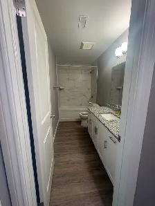 Renovated 5 Bedroom Apartment Downtown! - Photo 4