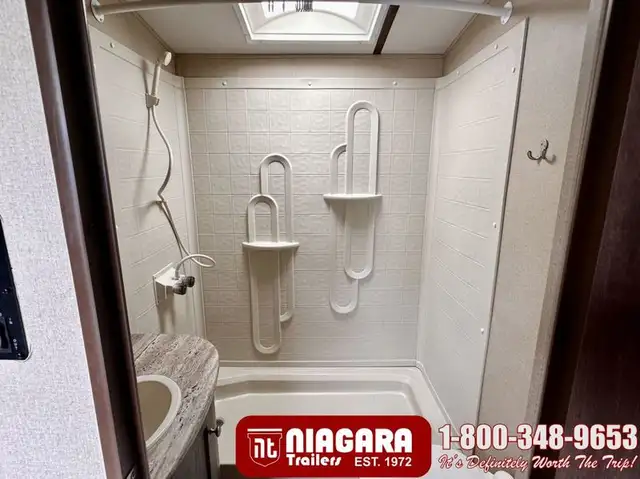 2015 DUTCHMEN AEROLITE 302RESL Travel Trailer - Photo 21