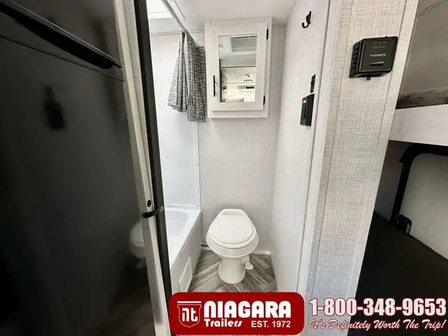 2022 COLEMAN ROBICON 1628BH Travel Trailer - Photo 11