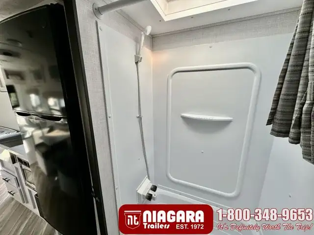 2022 COLEMAN ROBICON 1628BH Travel Trailer - Photo 12