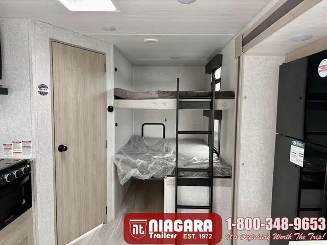 2025 EAST TO WEST ALTA 2475KBH Travel Trailer - Photo 8
