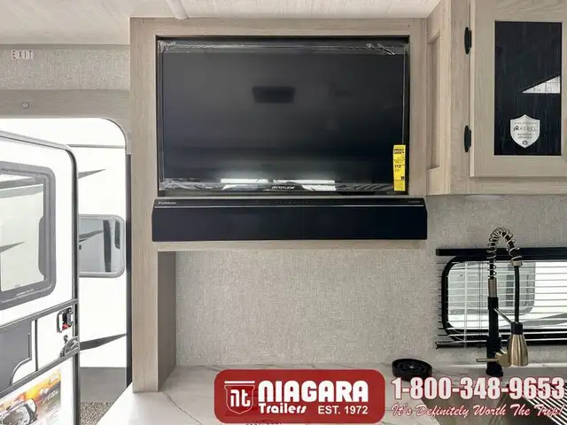 2025 EAST TO WEST ALTA 2475KBH Travel Trailer - Photo 11