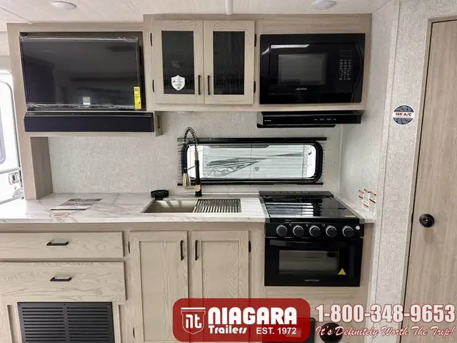 2025 EAST TO WEST ALTA 2475KBH Travel Trailer - Photo 12