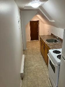 Cozy 1 Bedroom Centretown Apartment for Rent (544 Bay St) - Photo 4