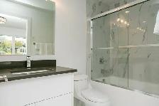 Private room with shared washroom near U Of A - Photo 5