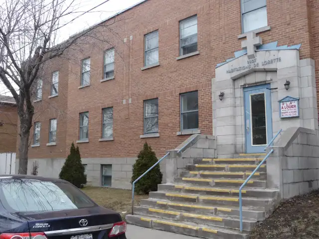 Ahuntsic-Est, 3½, 1 ch fermée,demi-s-sol, 3 fenêtres,moderne