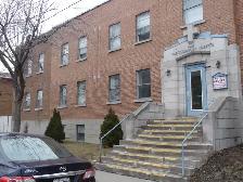 Ahuntsic-Est, 3½, 1 ch fermée,demi-s-sol, 3 fenêtres,moderne