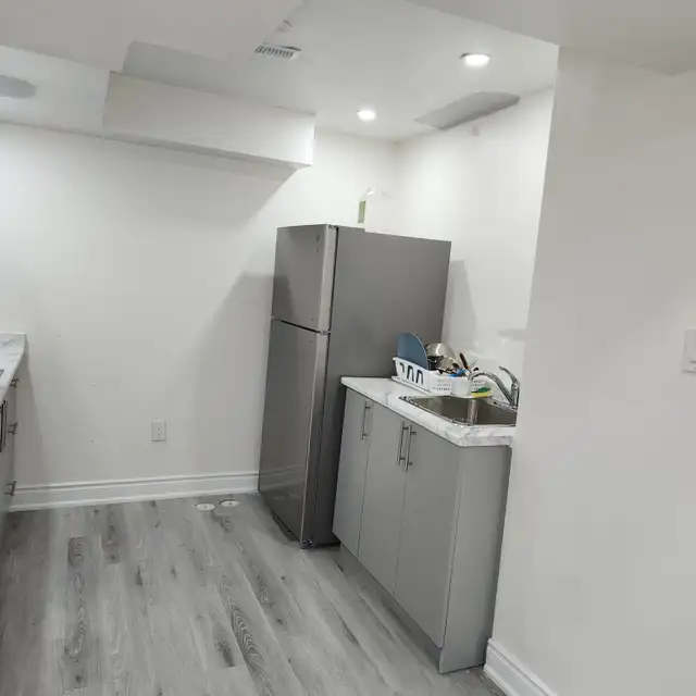 Studio Basement Available For Rent - Photo 4