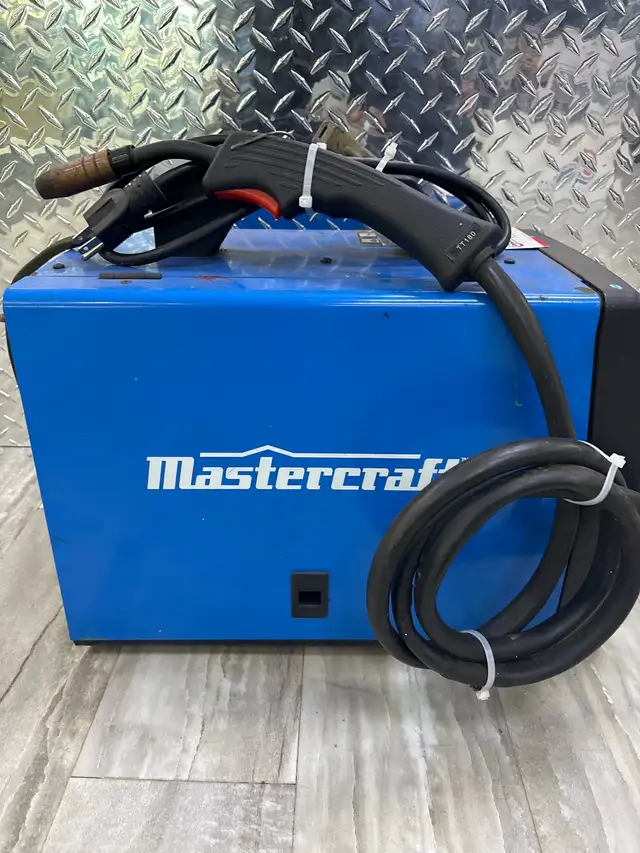 Mastercraft MIG/FLUX CORE WIRE FEED WELDER - Photo 3
