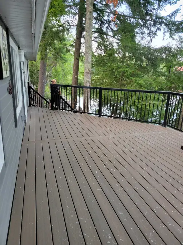 EBB & FLO RENOVATIONS IS LOOKING FOR A SKILLED CARPENTER - Photo 3