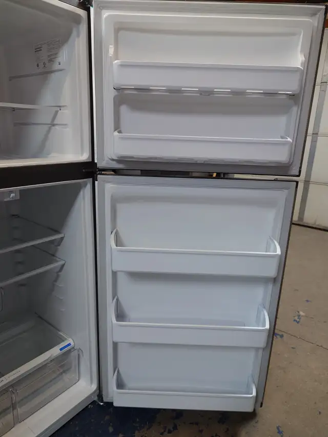 Frigidaire '30' Stainless Steel Top Freezer Bottom Fridge on Sal - Photo 5