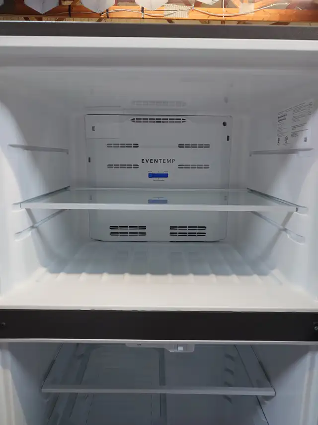 Frigidaire '30' Stainless Steel Top Freezer Bottom Fridge on Sal - Photo 7
