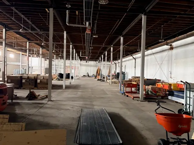 Warehouse space for rent 13,000 sq. ft - Photo 2