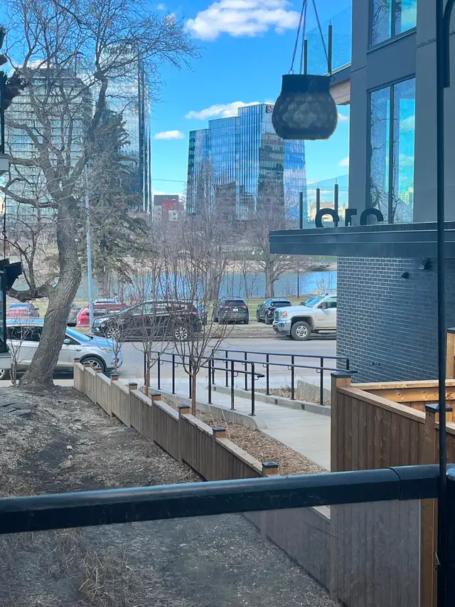 Beautiful 1Bdrm condo on the River!