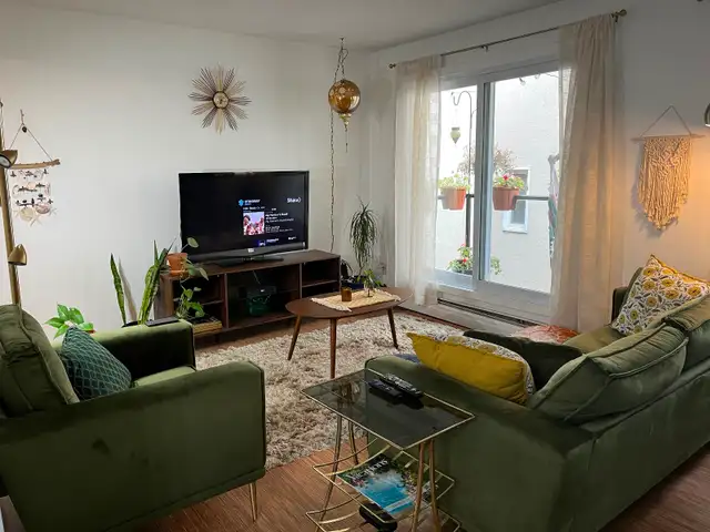 Beautiful 1Bdrm condo on the River! - Photo 3